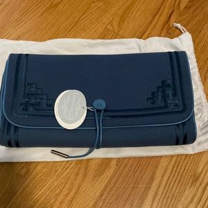 NWT Gorgeous X Large Serena & Lilly Clutch purse.